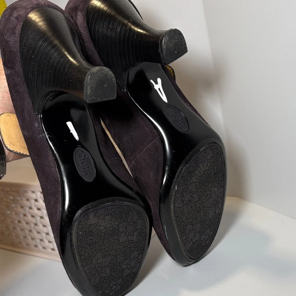 Sofft Women's heels. Size 12. Listed as black suede is a deep deep purpley black